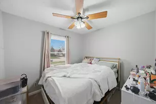 110 Villa Rd, Streamwood, IL 60107 - Photo 9