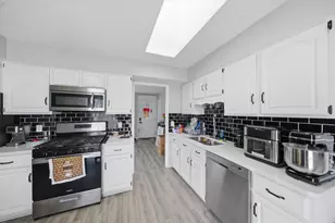 110 Villa Rd, Streamwood, IL 60107 - Photo 5