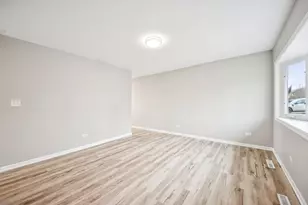 65 Della St, Crystal Lake, IL 60014 - Photo 7