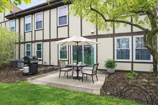 1941 Quaker Hollow Ln, Streamwood, IL 60107 - Photo 19