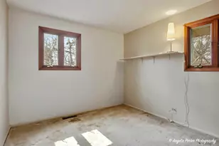 322 S Seymour Ave, Mundelein, IL 60060 - Photo 7