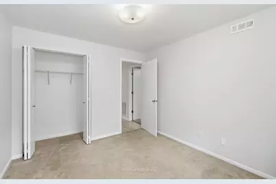 2390 Bicentennial Avenue #8, Crest Hill, IL 60403 - Photo 11