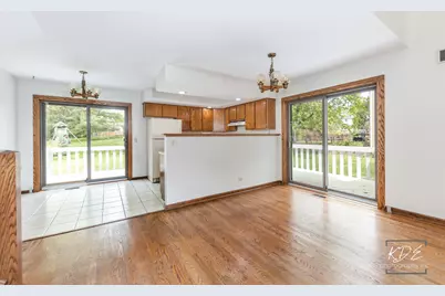 1213 Yorkshire Drive, Naperville, IL 60563 - Photo 5