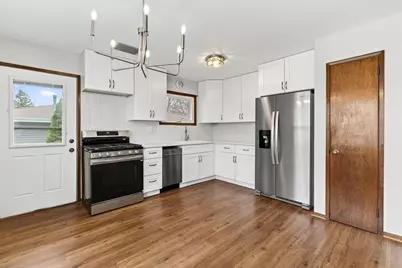 305 S 13th Street, Saint Charles, IL 60174 - Photo 3