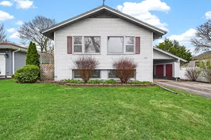 305 S 13th St, Saint Charles, IL 60174 - Photo 1