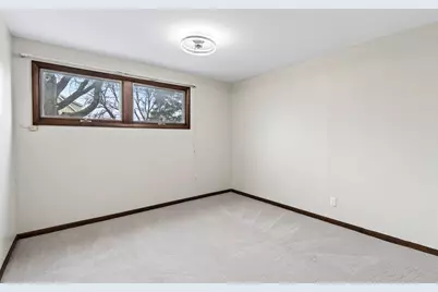 305 S 13th Street, Saint Charles, IL 60174 - Photo 17