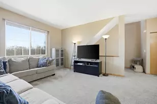 3370 Cameron Dr, Elgin, IL 60124 - Photo 3