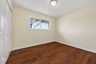 420 Berkshire Ln, Des Plaines, IL 60016 - Photo 11