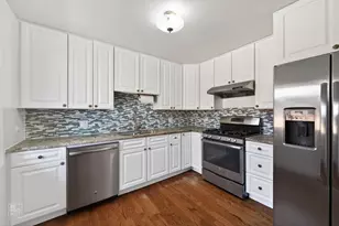 420 Berkshire Ln, Des Plaines, IL 60016 - Photo 5