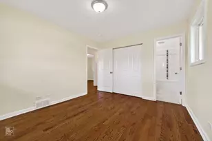 420 Berkshire Ln, Des Plaines, IL 60016 - Photo 7