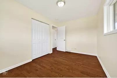 420 Berkshire Lane, Des Plaines, IL 60016 - Photo 9