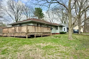 604 E Center St, Monticello, IL 61856 - Photo 7