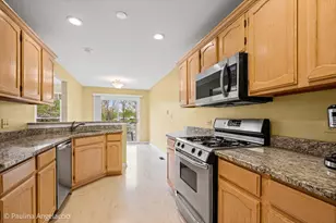 760 N Walden Dr, Palatine, IL 60067 - Photo 5