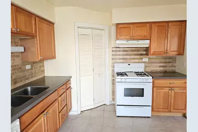 592 Lotus Court #114-A, Wheeling, IL 60090 - Photo 3