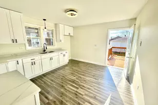 8312 S Phillips Ave, Chicago, IL 60617 - Photo 5