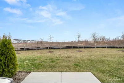 556 Comstock Road, South Elgin, IL 60177 - Photo 17