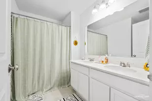 556 Comstock Rd, South Elgin, IL 60177 - Photo 15