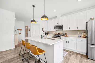 556 Comstock Road, South Elgin, IL 60177 - Photo 7