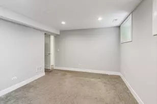 1515 W Sunnyside Ave, Chicago, IL 60640 - Photo 21