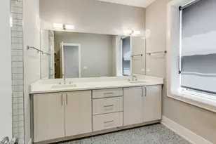 1515 W Sunnyside Ave, Chicago, IL 60640 - Photo 13