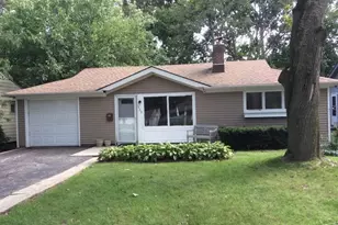 133 N Woodlawn St, Wheaton, IL 60187 - Photo 1