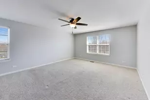 300 Winthrop Dr, Oswego, IL 60543 - Photo 23