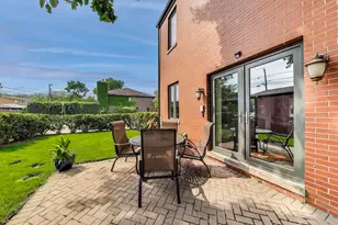 3472 W North Shore Ave, Lincolnwood, IL 60712 - Photo 23