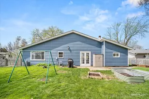 5201 Lemon Ln, Hanover Park, IL 60133 - Photo 15