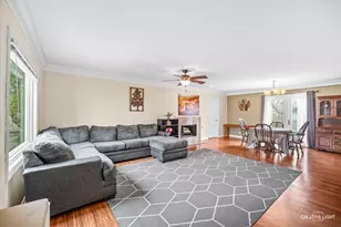 5201 Lemon Ln, Hanover Park, IL 60133 - Photo 7