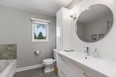 904 W Woodland Road, Lake Bluff, IL 60044 - Photo 15