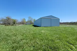 5568 Lois Ln, Salem, IL 62881 - Photo 25