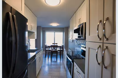 6833 N Kedzie Avenue #410, Chicago, IL 60645 - Photo 7