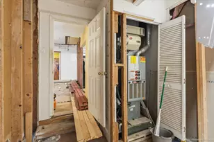 7817 W 98th Pl, Hickory Hills, IL 60457 - Photo 7