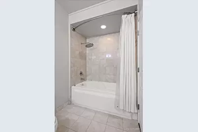744 N Clark Street #705, Chicago, IL 60654 - Photo 19