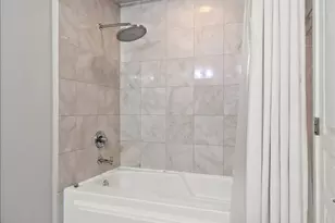 744 N Clark St, Chicago, IL 60654 - Photo 19