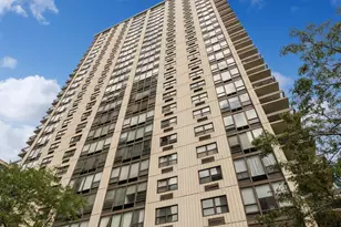 1313 N Ritchie Ct, Chicago, IL 60610 - Photo 1