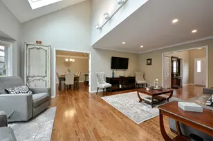 176 Blair Ln, Inverness, IL 60067 - Photo 5