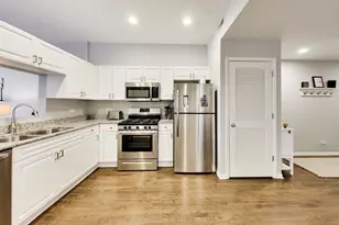 1962 W Lawrence Ave, Chicago, IL 60640 - Photo 9