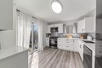 317 Christine Lane, Hainesville, IL 60030 - Photo 7