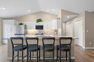 732 Keller Dr, Dixon, IL 61021 - Photo 13