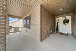 732 Keller Dr, Dixon, IL 61021 - Photo 3