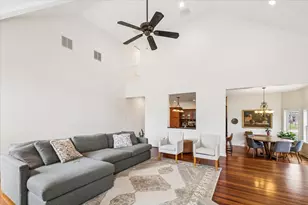 1311 Carlisle Pl, Deerfield, IL 60015 - Photo 9