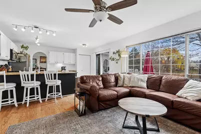 963 Tylerton Circle, Grayslake, IL 60030 - Photo 11