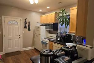 2206 W Highland Ave, Chicago, IL 60659 - Photo 15