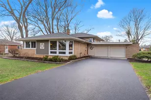 1S714 Westview Ave, Lombard, IL 60148 - Photo 1