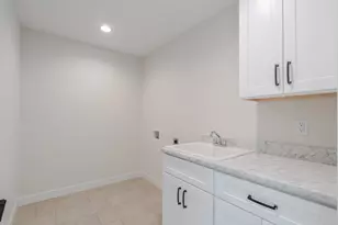 1304 Woodbine Rd, Bloomington, IL 61704 - Photo 37