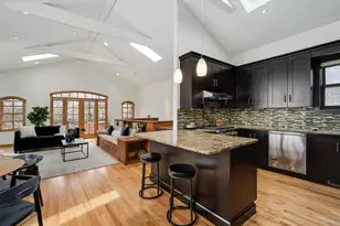 816 W Oakdale Ave, Chicago, IL 60657 - Photo 13