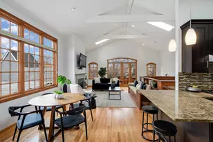 816 W Oakdale Ave, Chicago, IL 60657 - Photo 11