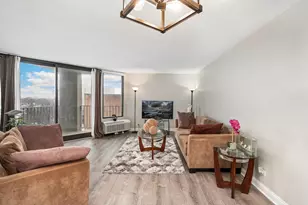 5320 N Sheridan Rd, Chicago, IL 60640 - Photo 3