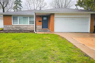 1339 Prince Dr, South Holland, IL 60473 - Photo 1